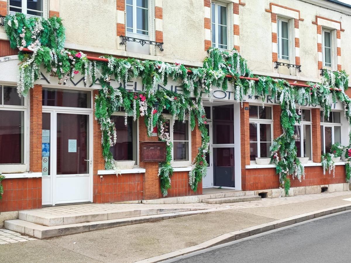 La Madeleine Hotel Saint-Benoît-sur-Loire Exterior foto